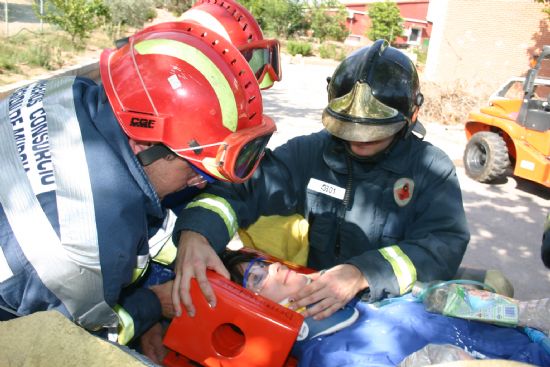 Bomberos de Alhama y Totana, integrantes del equipo ganador del IV Encuentro de Nacional de Rescate en Accidentes de Trfico