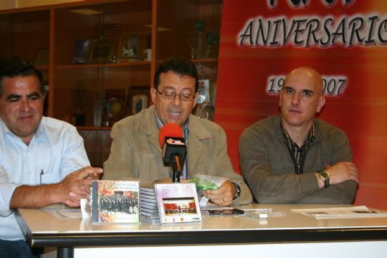 La Agrupaci�n Musical de Alhama edita un CD con una recopilaci�n de sus 25 a�os de historia (1982 - 2007)