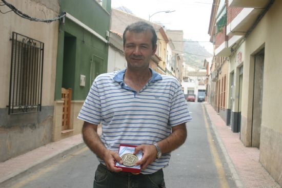 El ceramista Juan Luis Benedicto gana el segundo premio en la III Bienal del Mosaico contemporaneo en Argentina