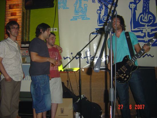 El Pub Ninfas nos trajo un concierto de los grupos Qualude y The Mistake que nos ofrecieron sus �ltimos trabajos